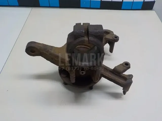 Кулак поворотный передний правый для  Chevrolet Cobalt 2011