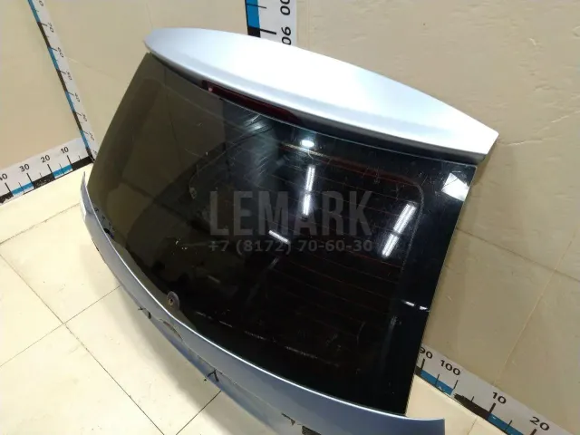 Дверь багажника со стеклом