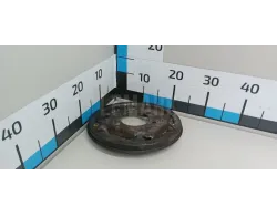 Щит опорный задний правый
