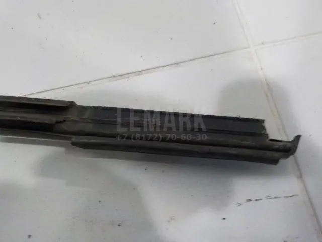 Накладка стекла переднего правого для  BMW 5-serie E60/E61 2003-2009