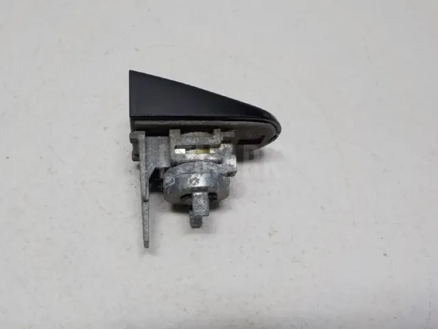 Вставка замка двери лев. для  Great Wall Hover H3 2010-2014