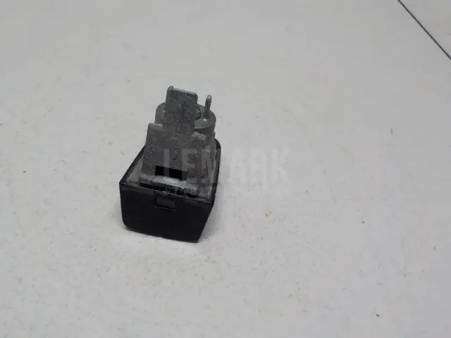 Вставка замка двери лев. для  Great Wall Hover H3 2010-2014
