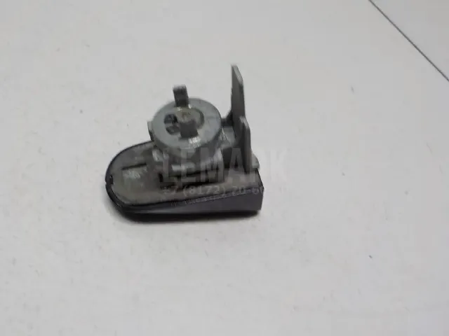 Вставка замка двери лев. для  Great Wall Hover H3 2010-2014