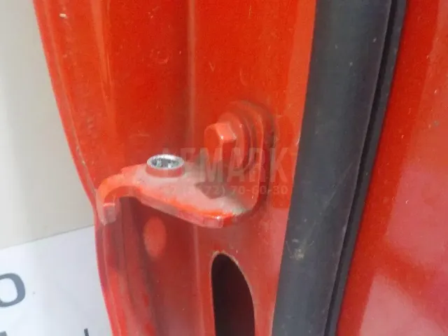 Дверь задняя правая