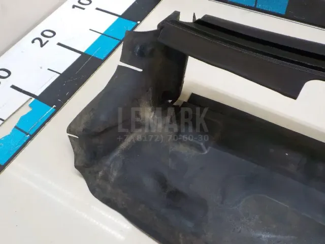 Воздуховод радиатора верхний