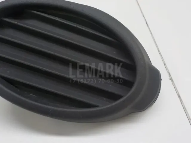Заглушка бампера правая для  BMW 5-serie E60/E61 2003-2009