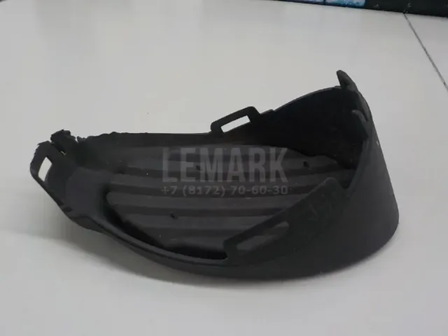 Заглушка бампера правая для  BMW 5-serie E60/E61 2003-2009