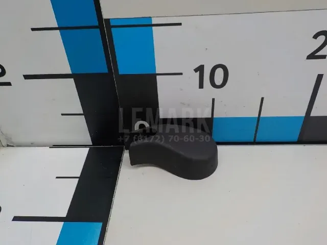 Крышка поводка стеклоочистителя