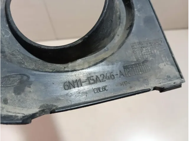 Рамка противотуманной фары левой для  Citroen C3 2009-2016