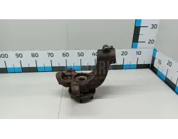 Кулак поворотный передний правый