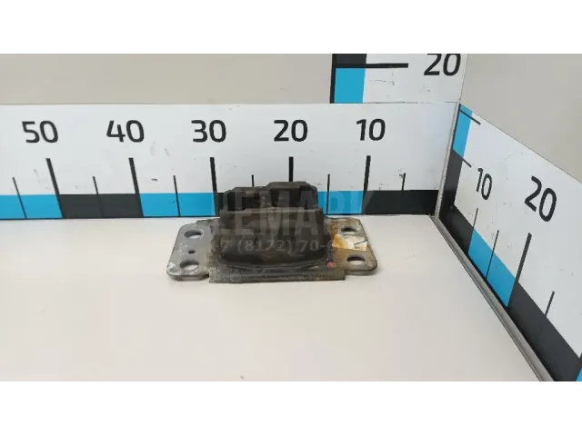 Опора КПП левая