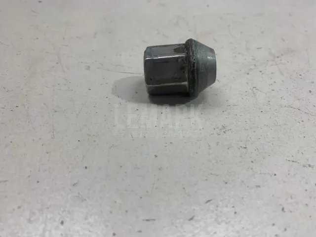 Гайка колеса для  Audi A4 [B6] 2000-2004