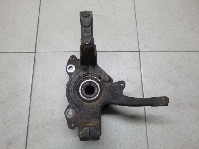 Кулак поворотный передний правый для  Chevrolet Evanda 2004-2006