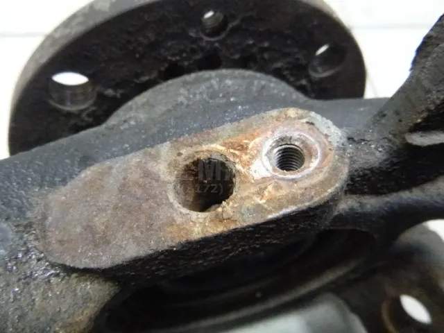 Кулак поворотный передний правый для  Chevrolet Evanda 2004-2006