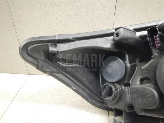 Фара левая для  Ford Kuga 2008-2012