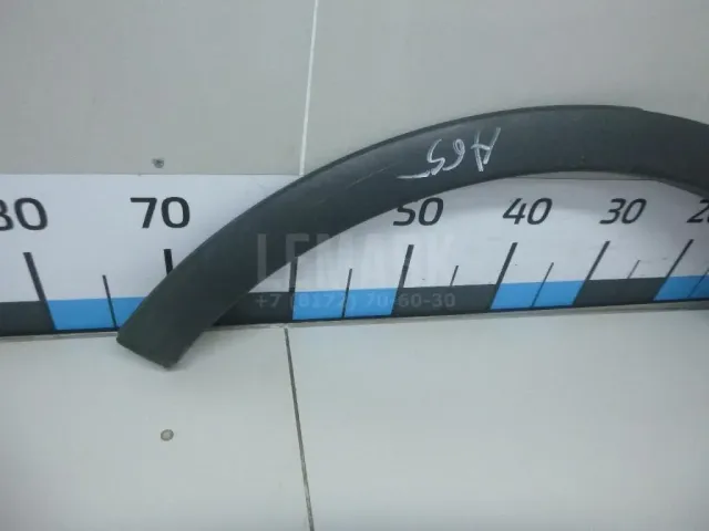 Накладка заднего крыла правого для  Ford Mondeo I 1993-1996