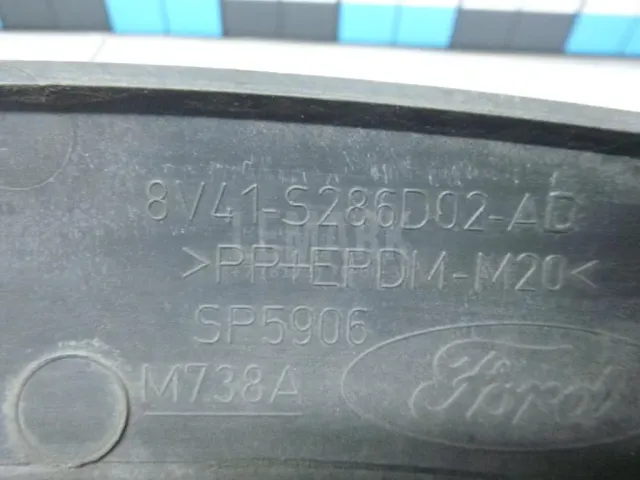 Накладка заднего крыла правого для  Ford Mondeo I 1993-1996