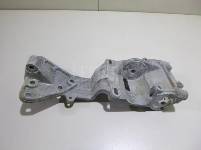 Кронштейн генератора для  Ford Fiesta 2008-2019