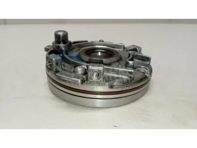 Насос масляный для  Ford Kuga 2008-2012