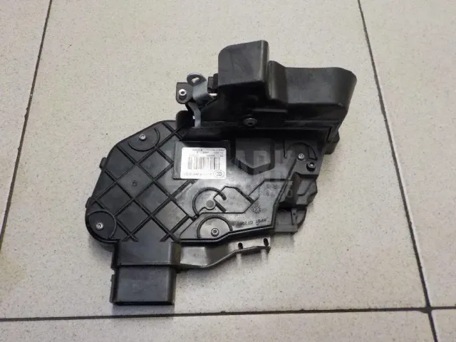 Замок двери задней правой для  Audi Q5 [8R] 2008-2017