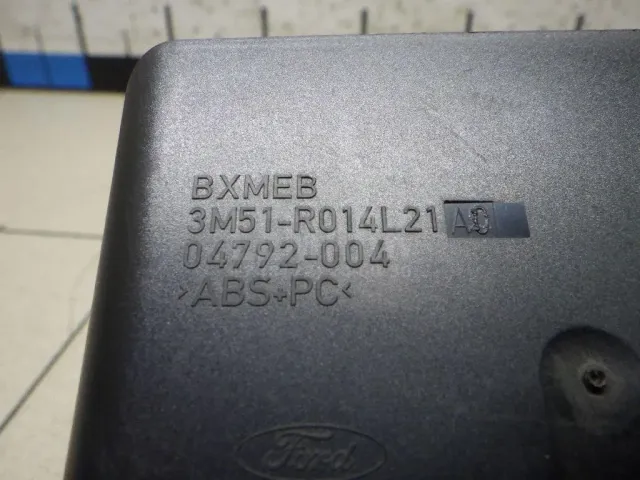 Дефлектор воздушный для  BMW 5-serie G30/G31/F90 2017-2023