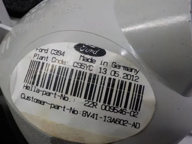 Фонарь задний внутренний правый для  Ford Mondeo III 2000-2007
