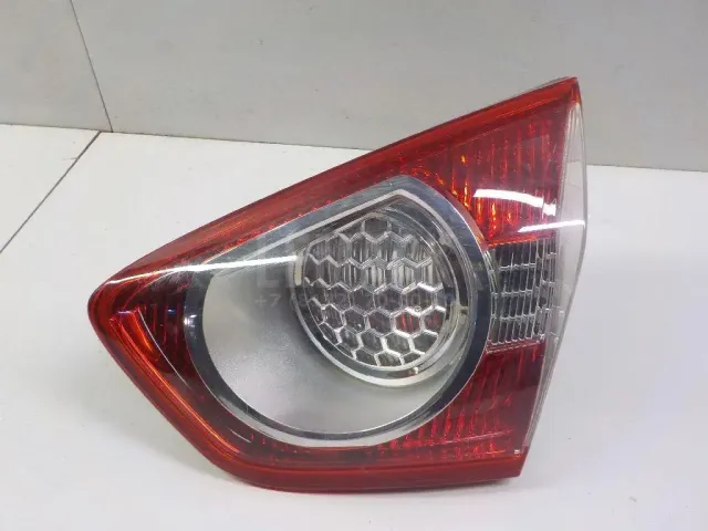Фонарь задний внутренний правый для  Ford Mondeo III 2000-2007