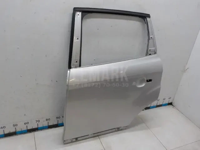 Дверь задняя левая для  Ford Escape EUR 2007-2009