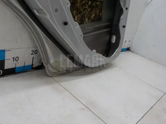 Дверь задняя левая для  Ford Escape EUR 2007-2009