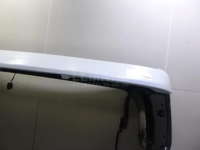 Дверь багажника