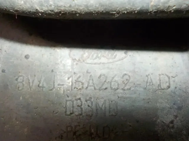 Брызговик передний правый для  Ford Kuga 2008-2012