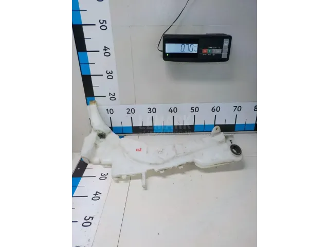 Бачок омывателя лобового стекла