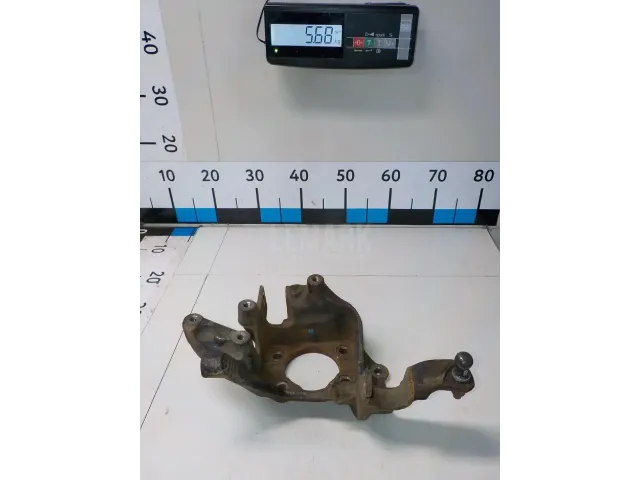 Кулак поворотный задний правый