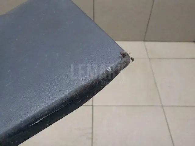 Накладка двери передней левой