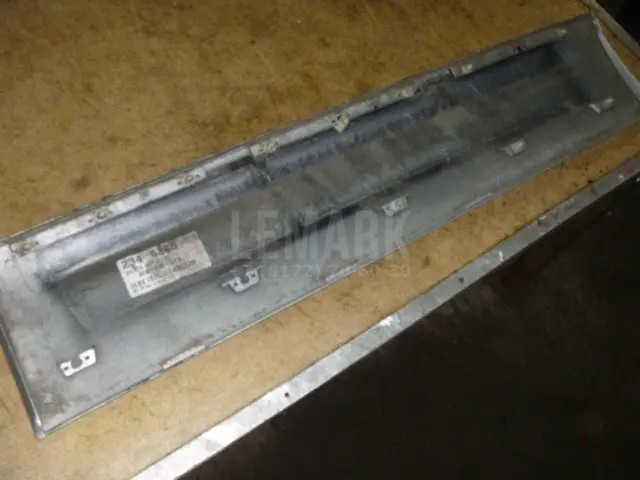 Накладка двери передней левой для  Honda Accord IV 1990-1993