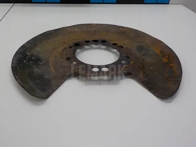 Щит опорный задний для  Ford America Expedition 1997-2002
