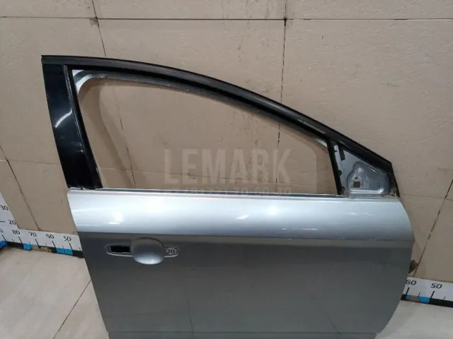 Дверь передняя правая для  Chrysler Sebring/Dodge Stratus 2001-2007