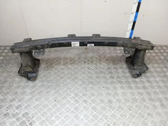 Усилитель переднего бампера для  Audi A4 [B6] 2000-2004