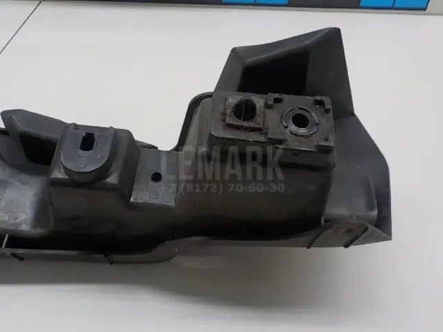 Кронштейн заднего бампера левый для  Ford Focus IV 2018