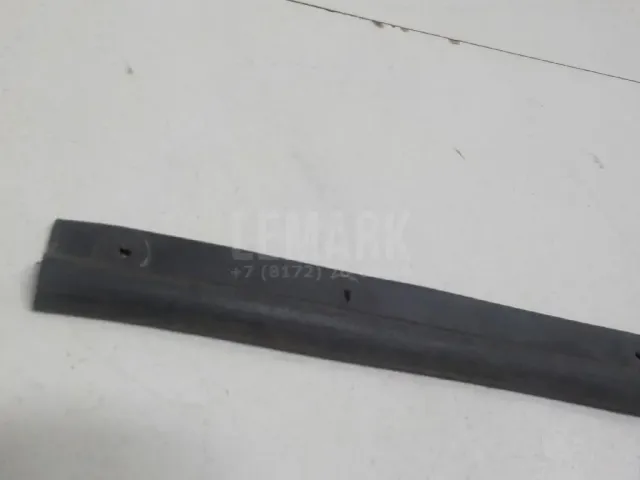 Уплотнитель капота для  FAW J5 2004