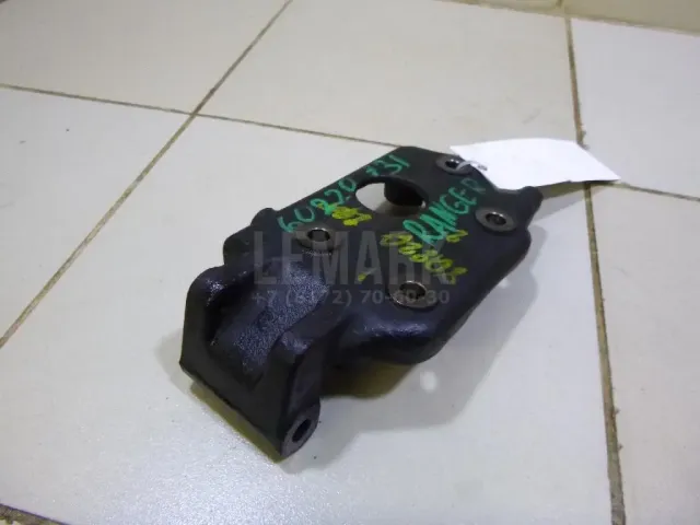 Кронштейн кондиционера для  Ford Maverick 2001-2007