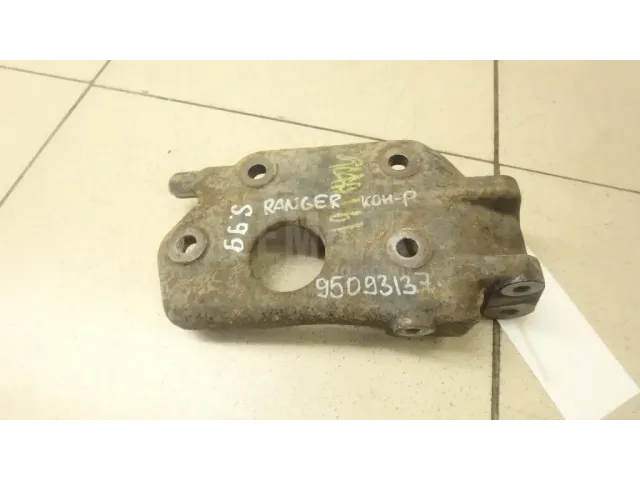 Кронштейн кондиционера для  Acura MDX 2001-2006