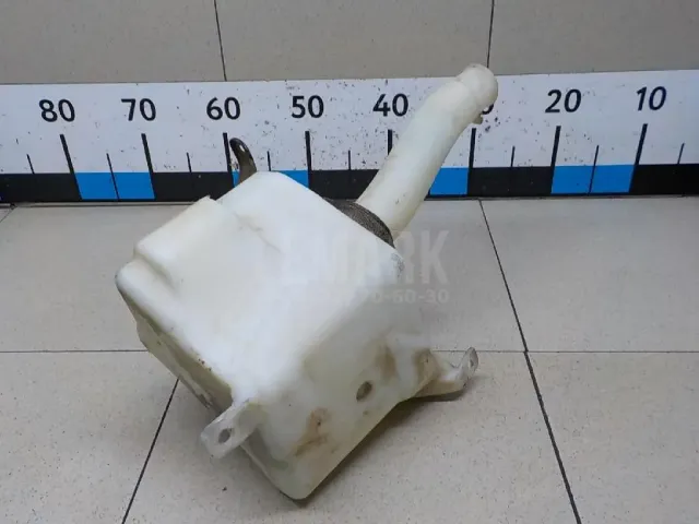 Бачок омывателя лобового стекла