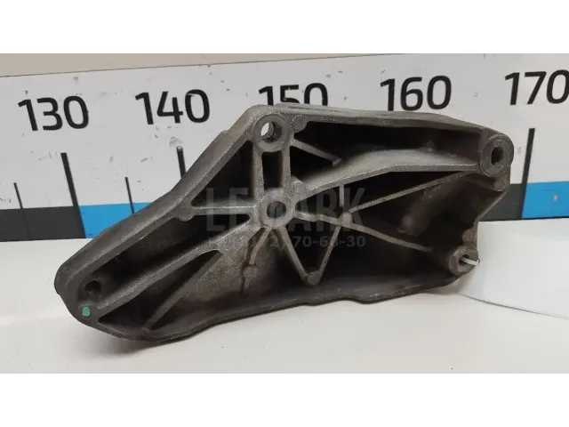 Кронштейн генератора для  BMW 7-serie E65/E66 2001-2008