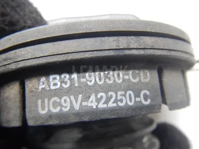 Крышка топливного бака для  Audi Allroad quattro 2006-2012