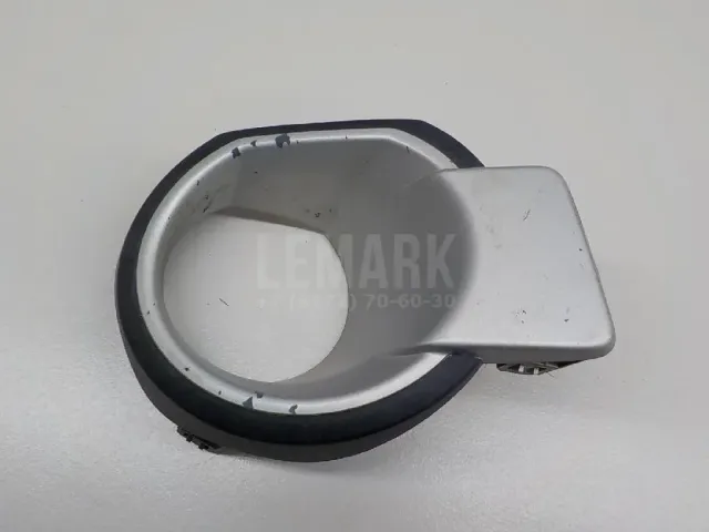Рамка противотуманной фары правой для  Ford Fiesta 2001-2008
