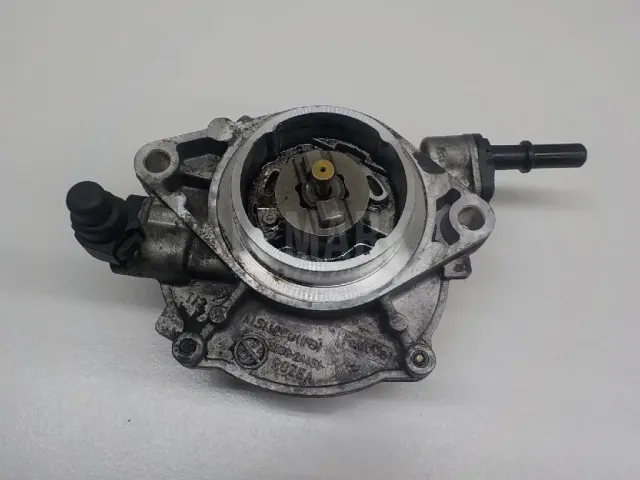 Насос вакуумный для  Ford America Focus USA 2004-2007
