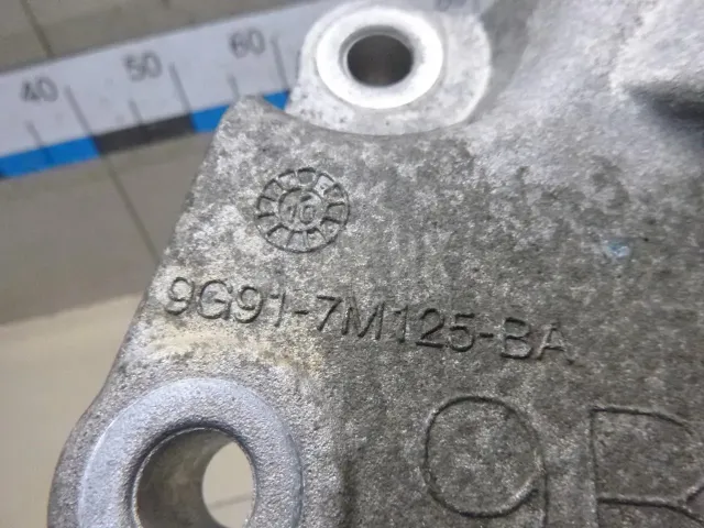 Кронштейн опоры КПП для  Changan UNI-V 2022