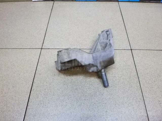 Кронштейн опоры КПП для  Audi A4 [B6] 2000-2004
