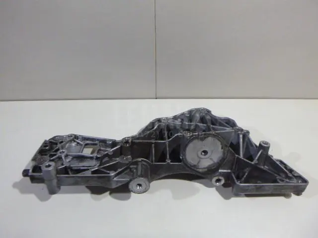 Кронштейн генератора для  Ford Focus II 2008-2011